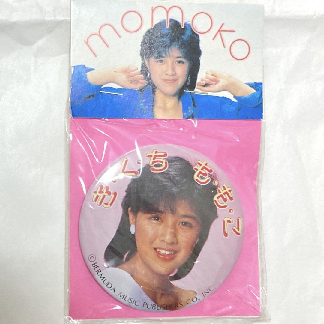 ⭐️菊池桃子グッズ⭐️ 本、カセットテープ、バッジ、他